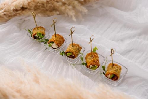 Изображение Рулет из баклажана с творожным сыром