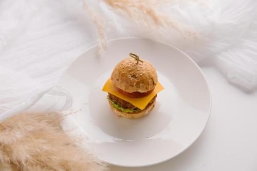 Изображение Бургер с куриной котлетой