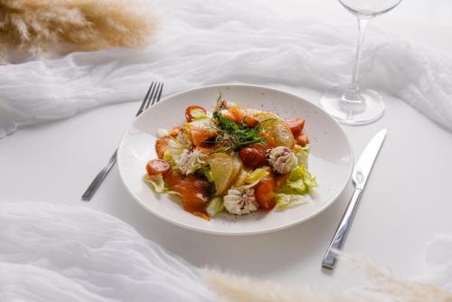 Изображение Салат c форелью и грушей